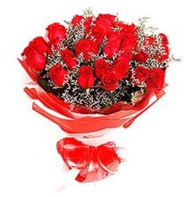  İzmir Konak hediye çiçek yolla  12 adet kırmızı güllerden görsel buket
