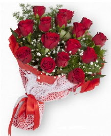 11 kırmızı gülden buket  İzmir Konak çiçek siparişi sitesi 