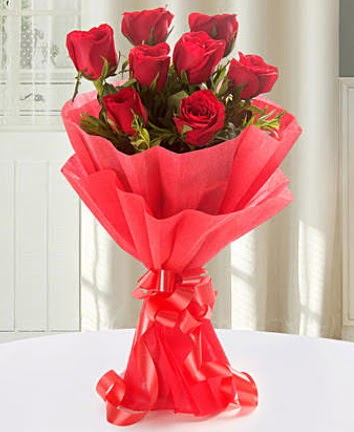 9 adet kırmızı gülden modern buket  İzmir Konak çiçek siparişi vermek 