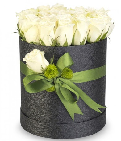 27 adet beyaz gülden görsel kutu çiçeği  İzmir Konak güvenli kaliteli hızlı çiçek 