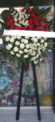 Cenaze çiçeği cenaze çiçek modelleri  İzmir Konak çiçek mağazası , çiçekçi adresleri 